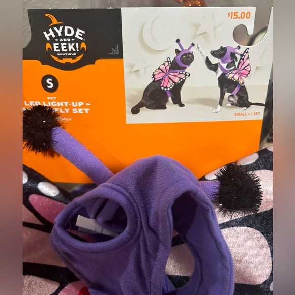 Pet Halloween Costume - Picture 1 of 2